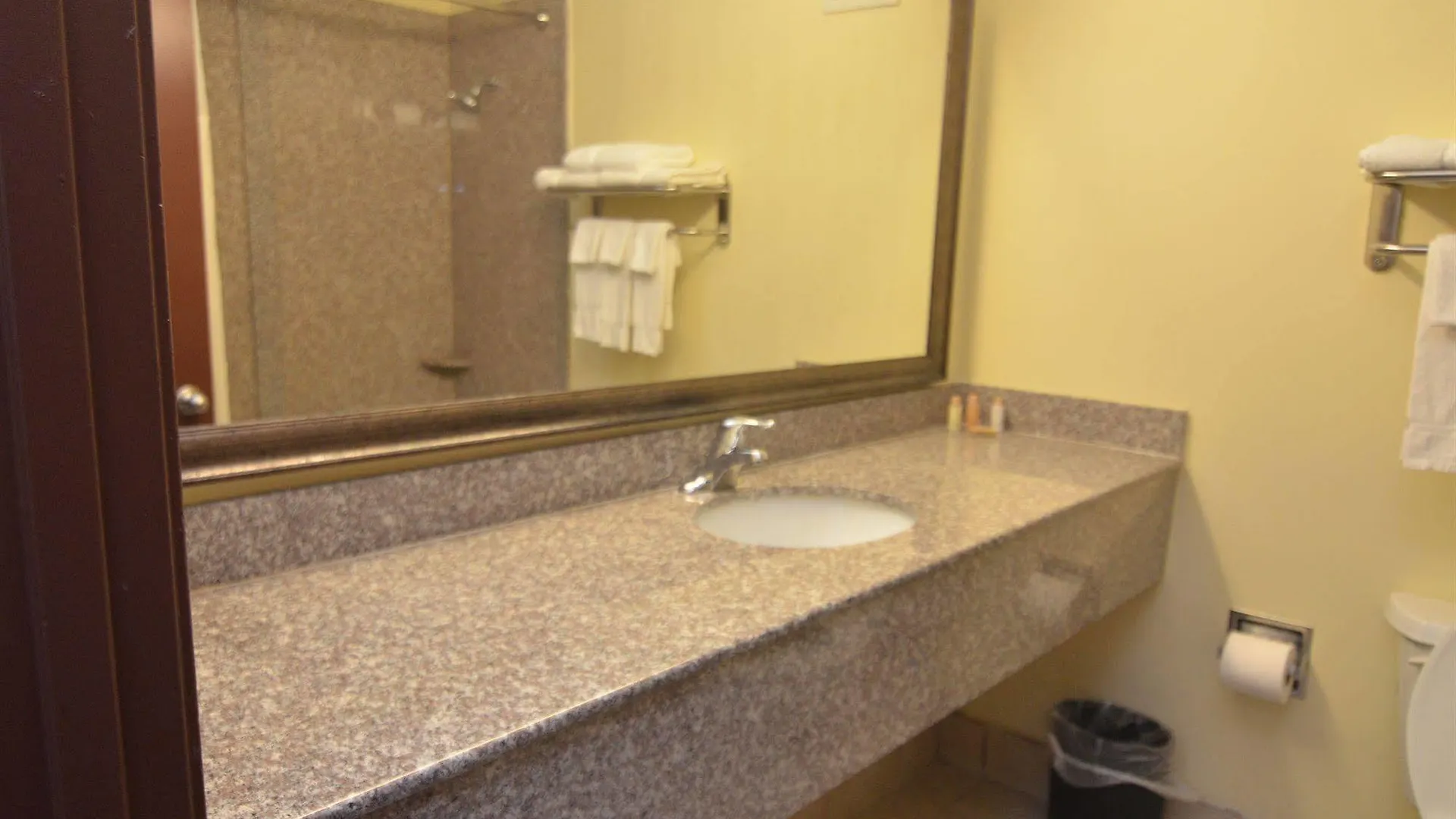 **  Oyo Hotel Memphis Tn I-40 United States